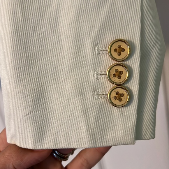 Beautiful white with black trim and gold buttons blazer - Picture 5 of 6